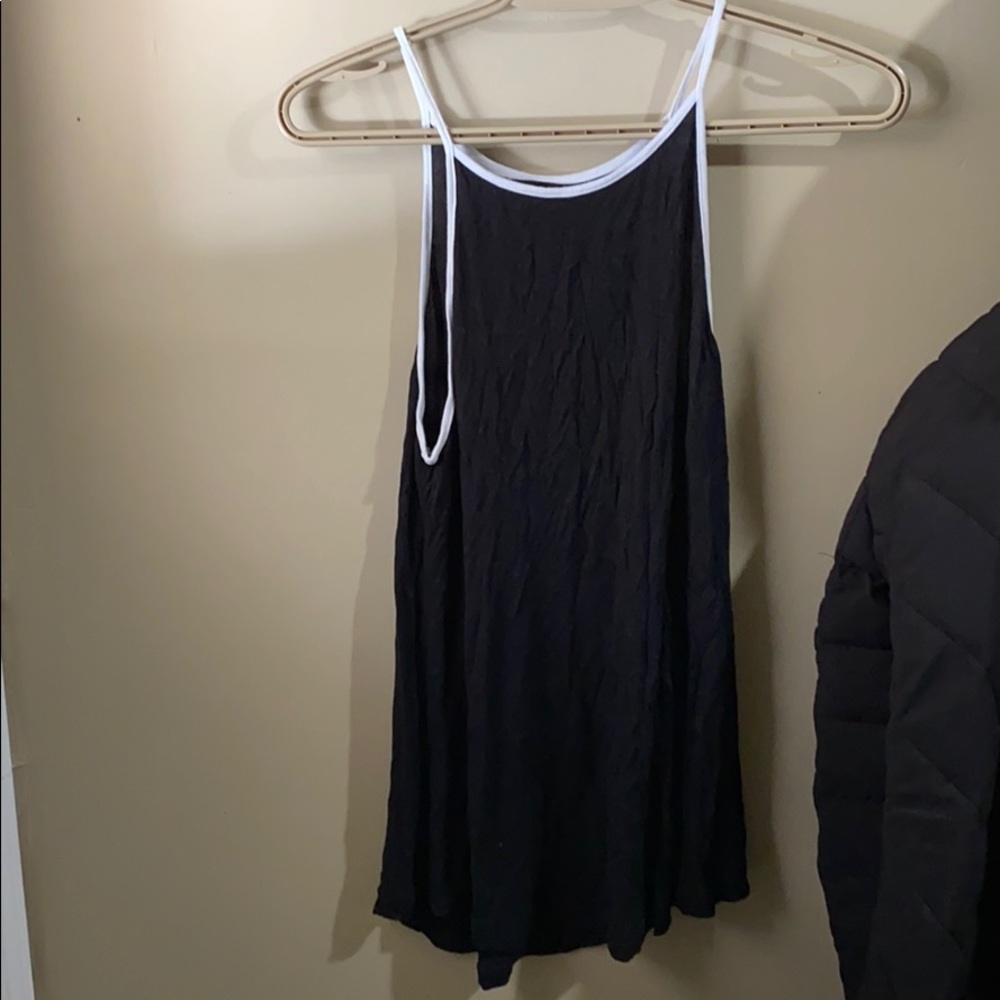Flowy black top
